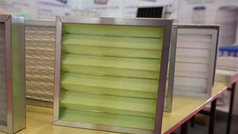 Bingkai kadbod penapis udara yang dilipat