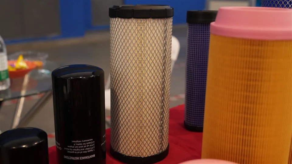 Tinggi - Kecekapan Penapis Udara Lori Berat C17337 Traktor Bahagian Enjin Minyak Penapis Udara 87438245 CA-839A Penapis Udara HEPA Besar