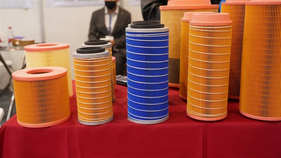 Bahagian Enjin Ketibaan Baru Penapis Minyak Perak Berkualiti Tinggi